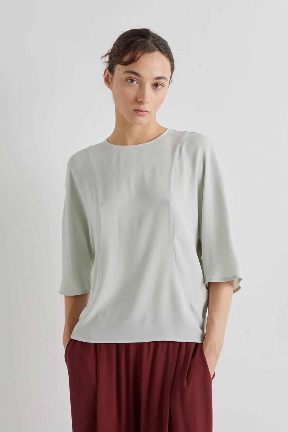M6EE01_A.jpg