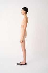 M6FAQ5_B.jpg