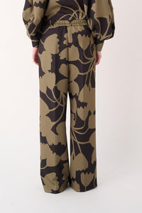 M6FT03_C.jpg